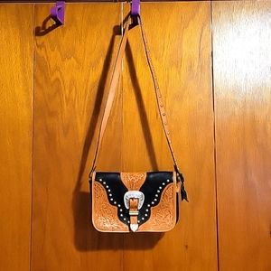 Montana Silversmiths leather crossbody